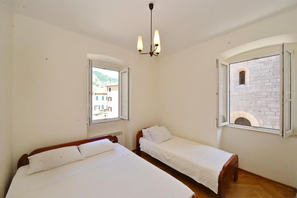 Apartment Cathedral Котор Екстериор снимка